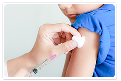 お子さまの予防接種の重要性について